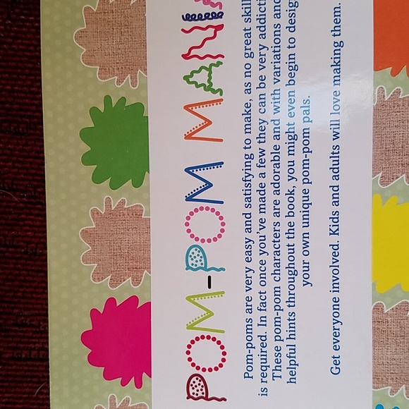 Bev's BOOKS - POM-POM MANIA - Picture 3 of 8